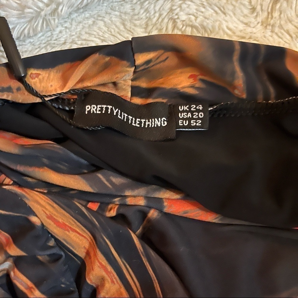 PRETTYLITTLETHING PLUS RUST ABSTRACT PRINT BODYCON DRESS Size 20 - Picture 5 of 9